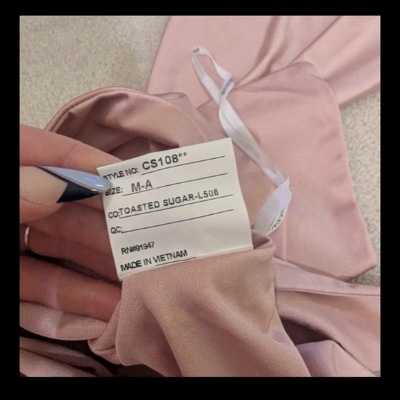 Nwt Cascading Bow One-Shoulder Stretch Satin Mermaid Dress with Slight Train - Picture 14 of 16